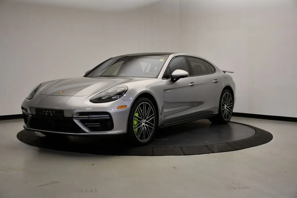 2018 Porsche Panamera Turbo S E-Hybrid Executive photo 1