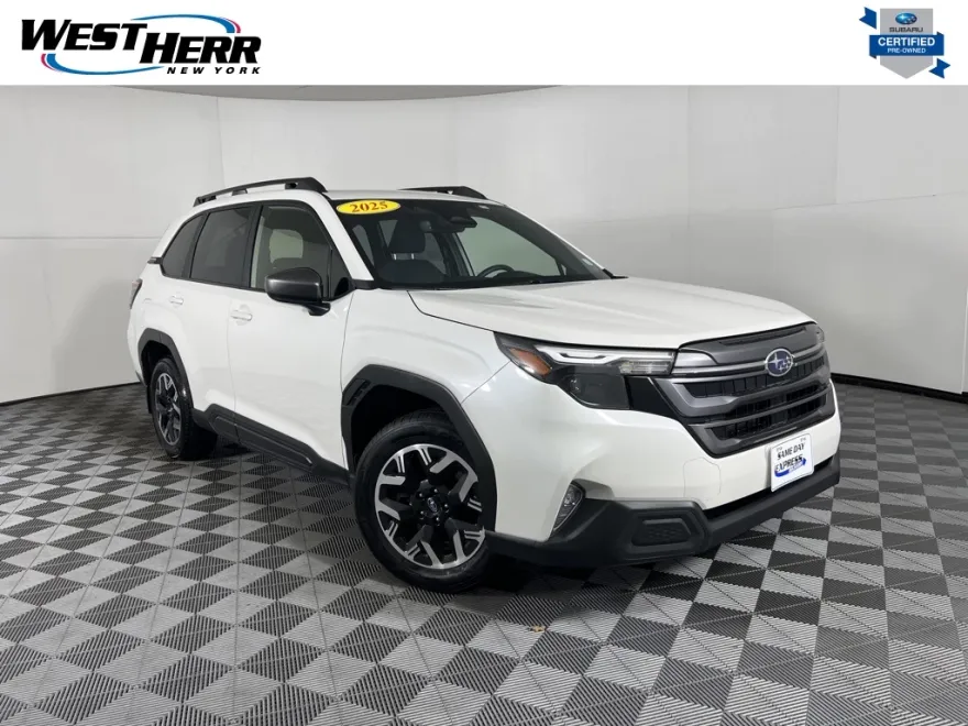 2025 Subaru Forester Premium Base photo 1