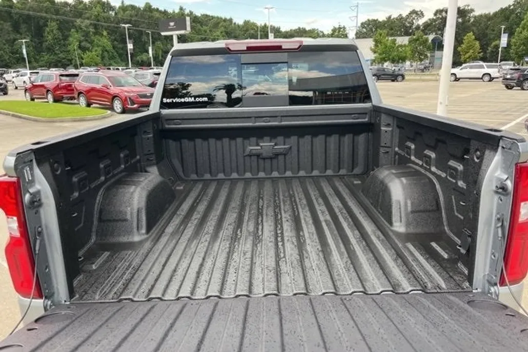 2026 Chevrolet Silverado 1500 LT Trail Boss photo 1