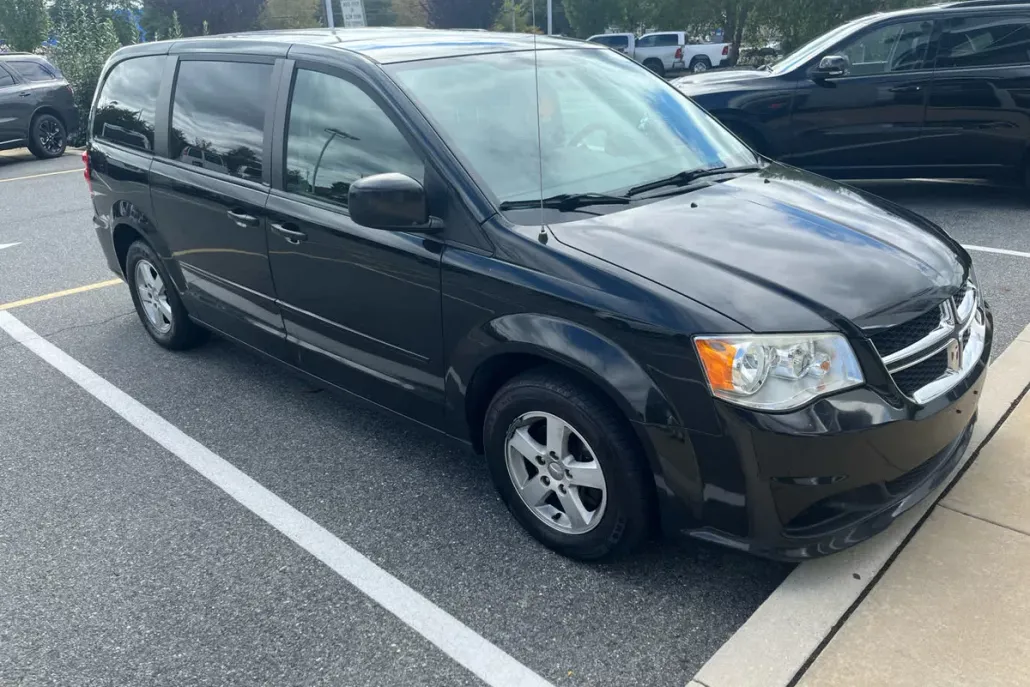 2011 Dodge Grand Caravan Mainstreet photo 1