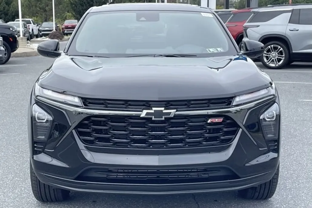 2025 Chevrolet Trax photo 1