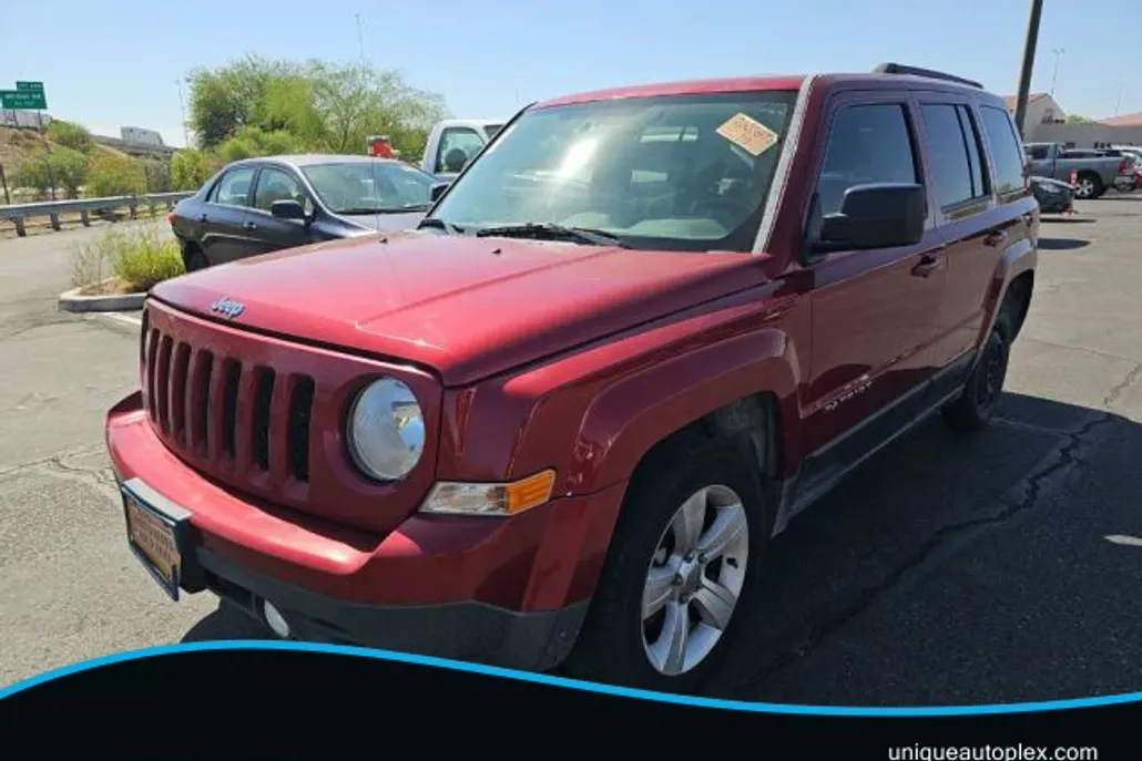 2016 Jeep Patriot Latitude Sport photo 1