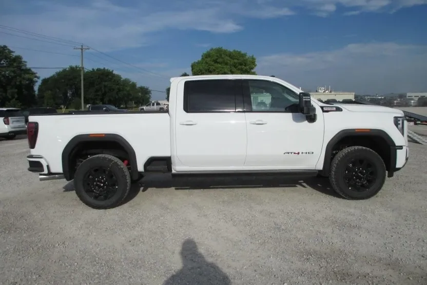 2025 Gmc Sierra 2500 HD AT4 photo 1