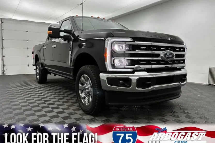2026 Ford F-250 Lariat photo 1