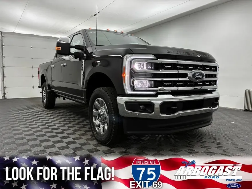 2026 Ford F-250 Lariat photo 1