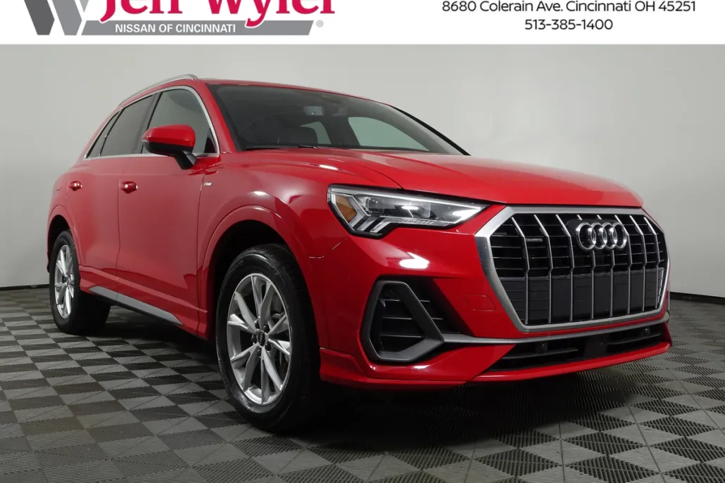2024 Audi Q3 S line Premium photo 1