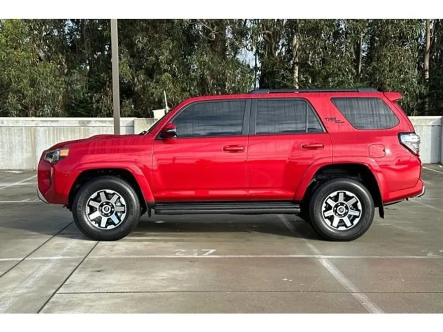 2024 Toyota 4Runner TRD Premium photo 1