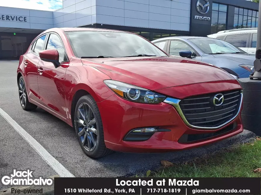 2018 Mazda Mazda3 Hatchback Touring photo 1
