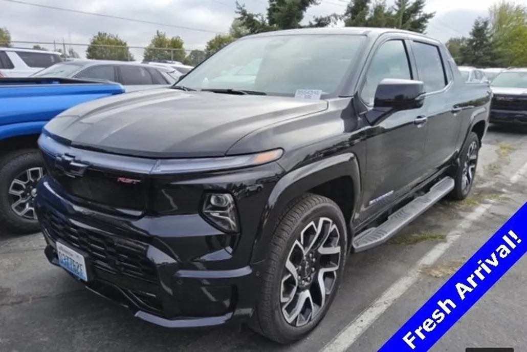 2024 Chevrolet Silverado EV RST photo 1