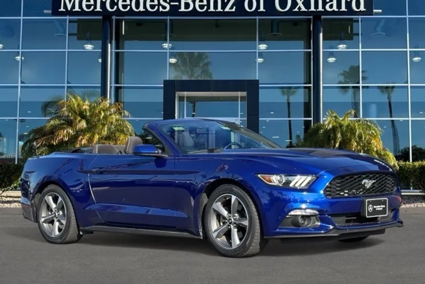 2015 Ford Mustang V6 Convertible photo 1