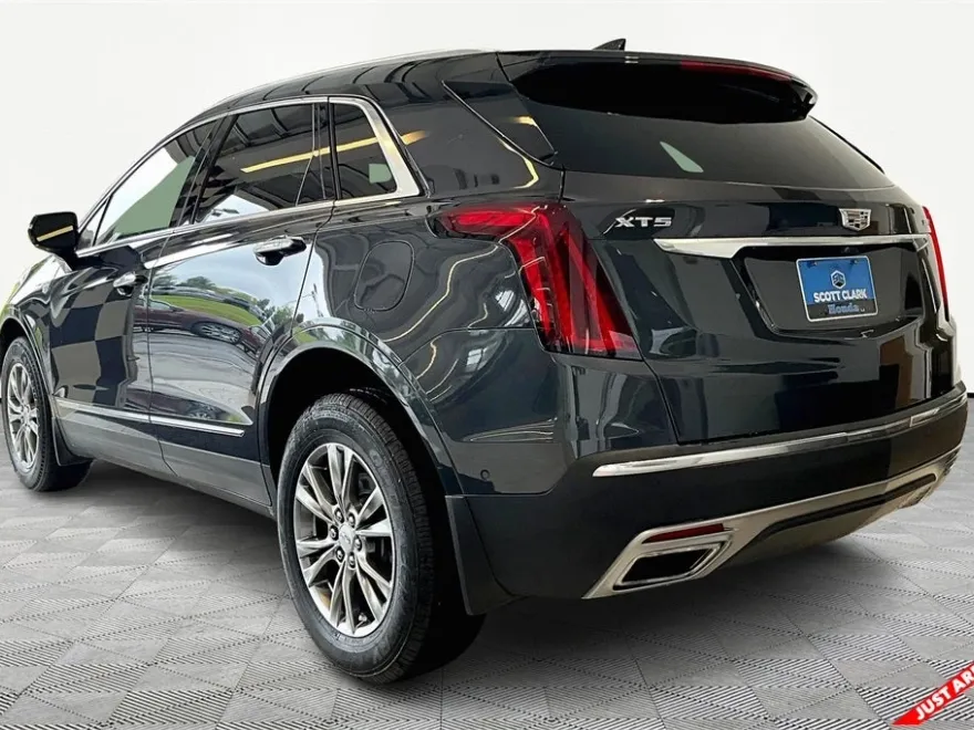 2021 Cadillac XT5 Premium Luxury photo 1