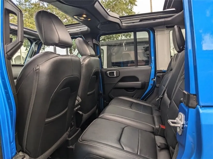 2022 Jeep Wrangler Unlimited Sahara 4xe photo 1