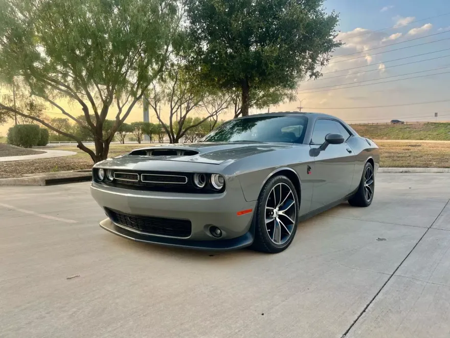 2017 Dodge Challenger R/T Scat Pack photo 1