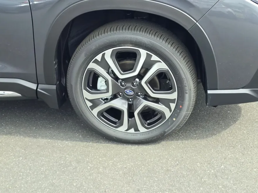 2025 Subaru Ascent Limited photo 1