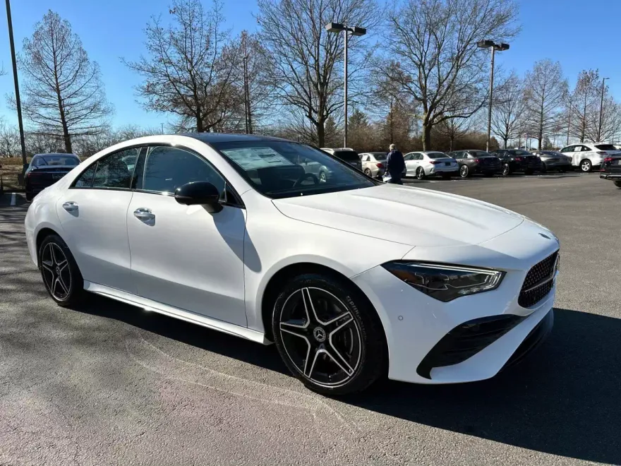2024 Mercedes Benz CLA 250 4MATIC photo 1