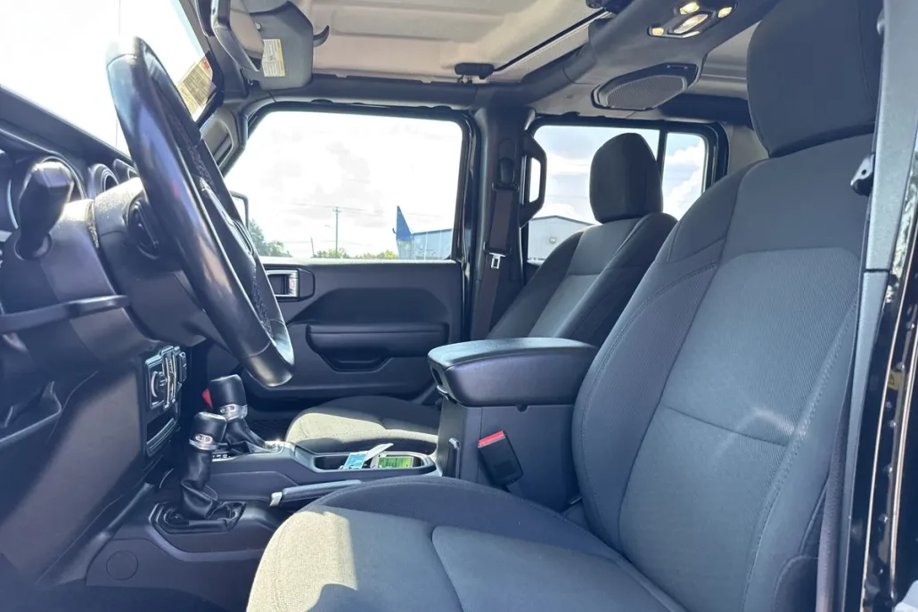 2022 Jeep Gladiator Willys photo 1