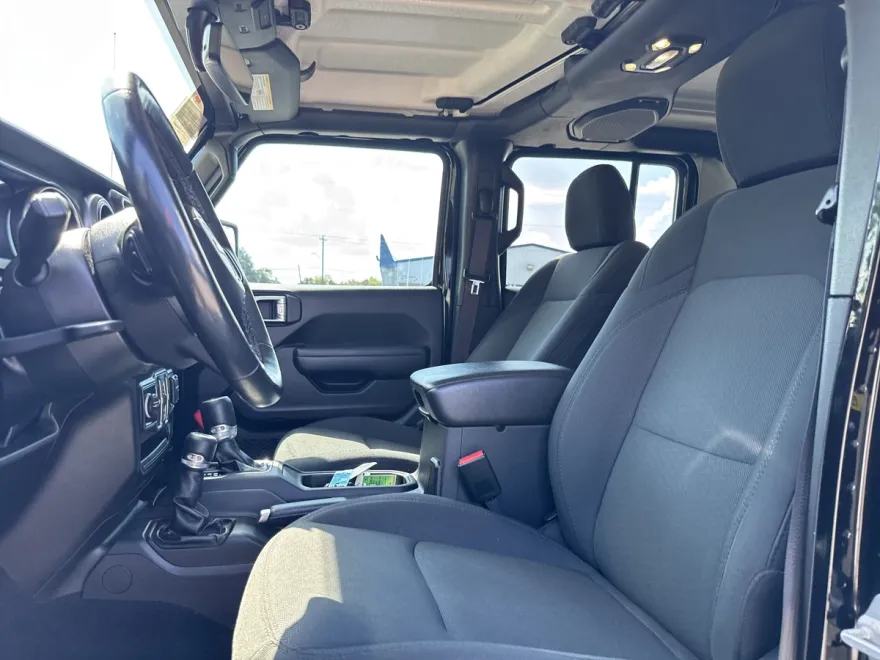 2022 Jeep Gladiator Willys photo 1