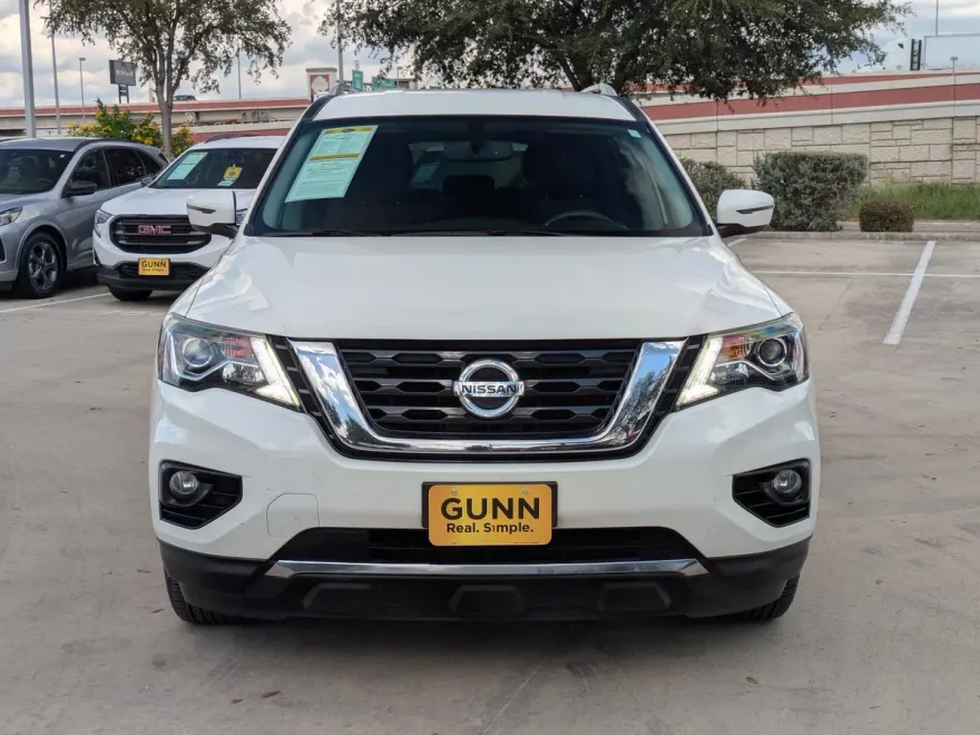 2020 Nissan Pathfinder SV photo 1