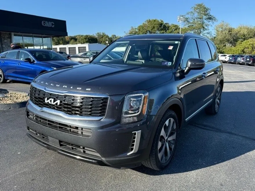 2022 Kia Telluride S photo 1