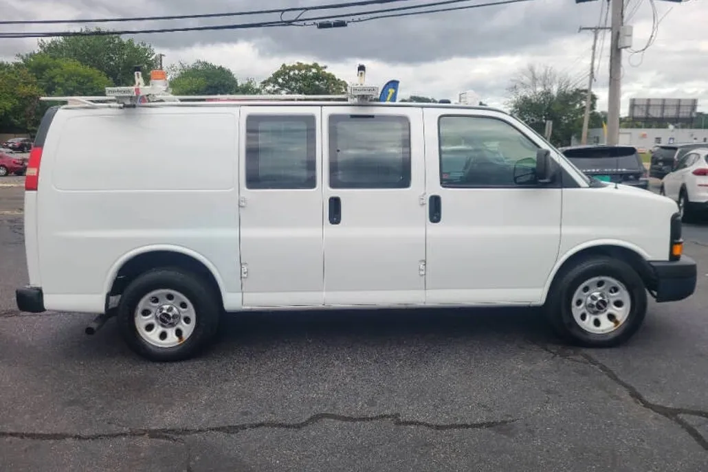 2014 Gmc Savana 1500 Cargo photo 1