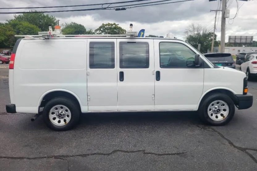 2014 Gmc Savana 1500 Cargo photo 1