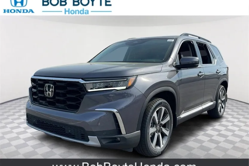 2025 Honda Pilot Touring photo 1