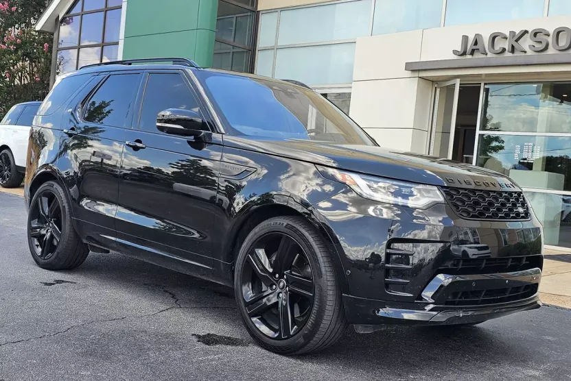 2023 Land Rover Discovery S R-Dynamic photo 1