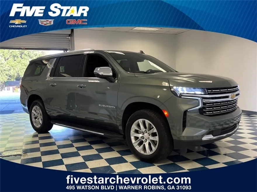 2023 Chevrolet Suburban Premier photo 1