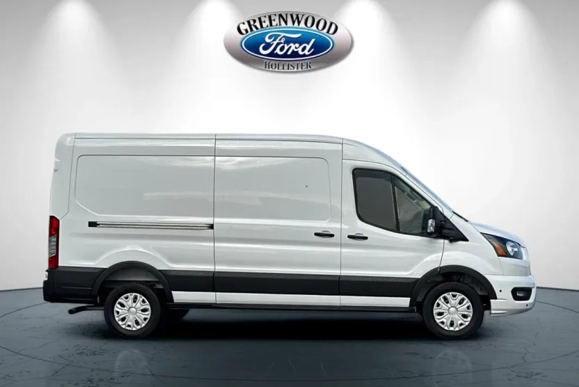 2025 Ford Transit photo 1