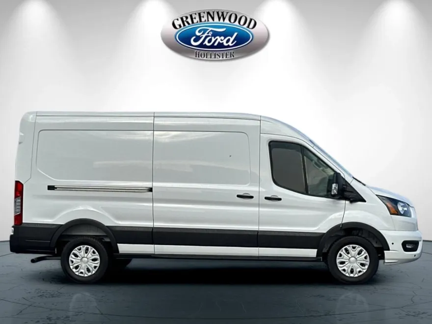 2025 Ford Transit photo 1