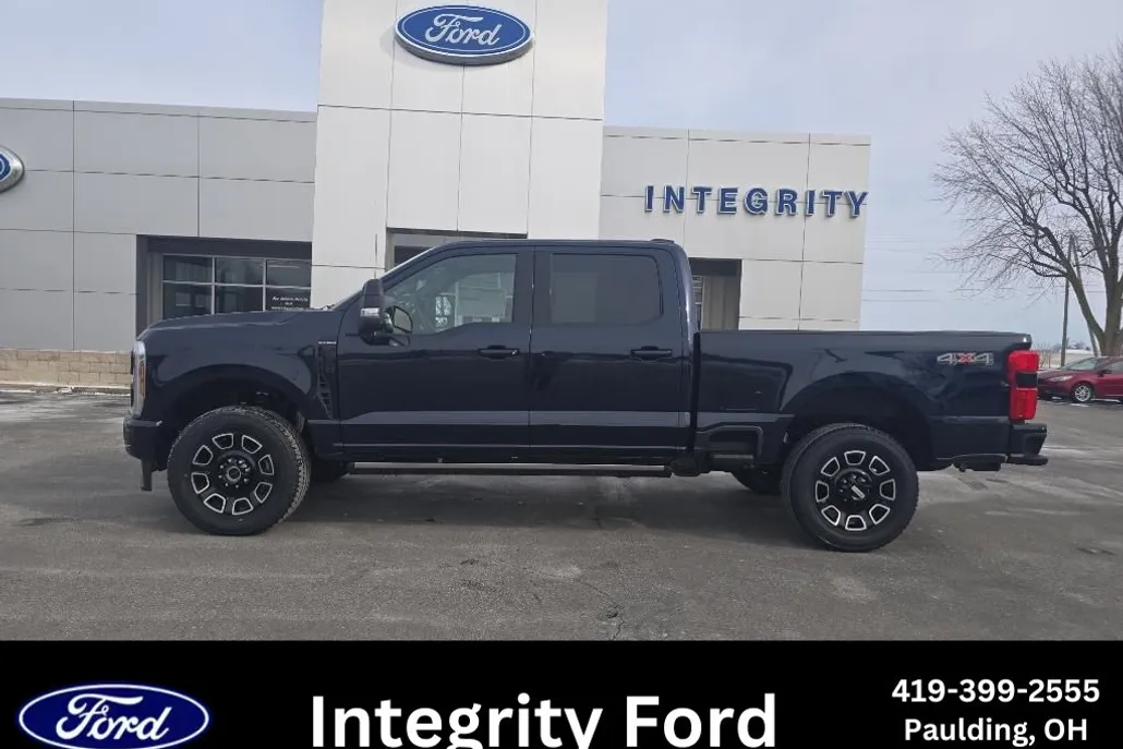 2025 Ford F-350 Platinum photo 1
