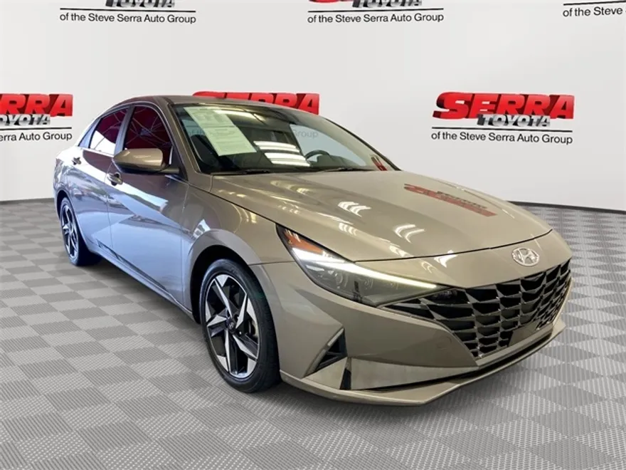 2023 Hyundai Elantra Limited photo 1