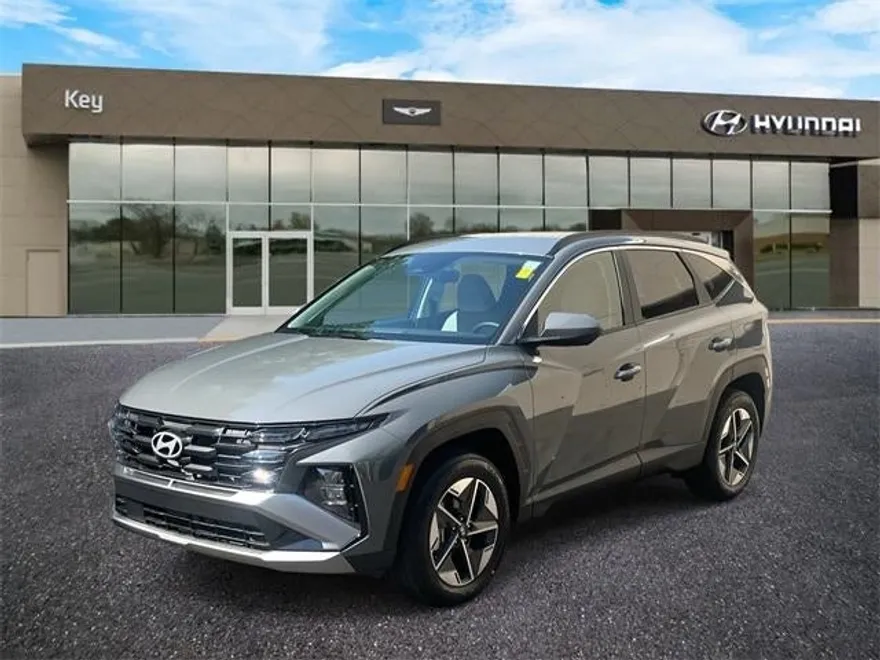 2025 Hyundai Tucson SEL photo 1