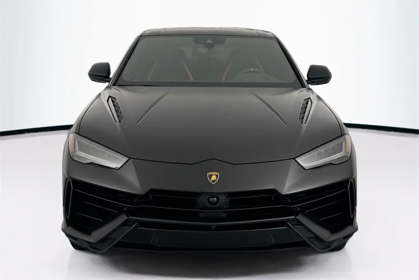 2024 Lamborghini Urus S photo 1
