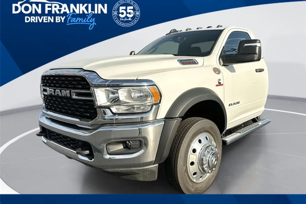 2024 Ram 5500 SLT photo 1