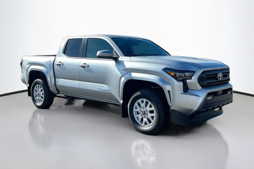 2025 Toyota Tacoma SR5 photo 1