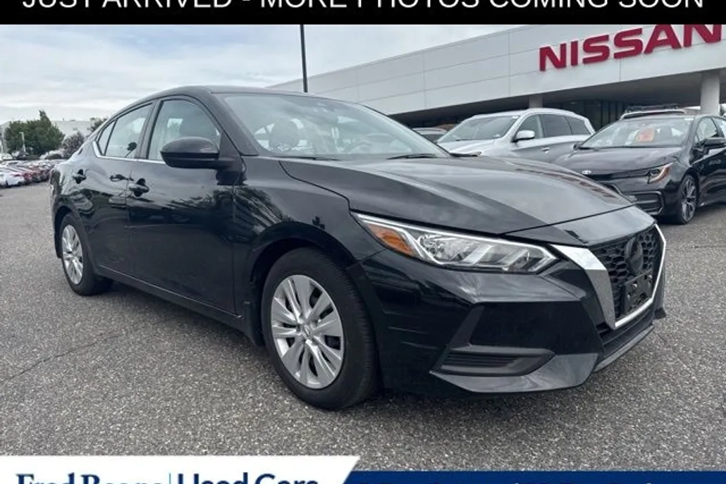 2022 Nissan Sentra S photo 1
