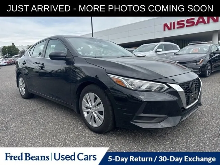 2022 Nissan Sentra S photo 1