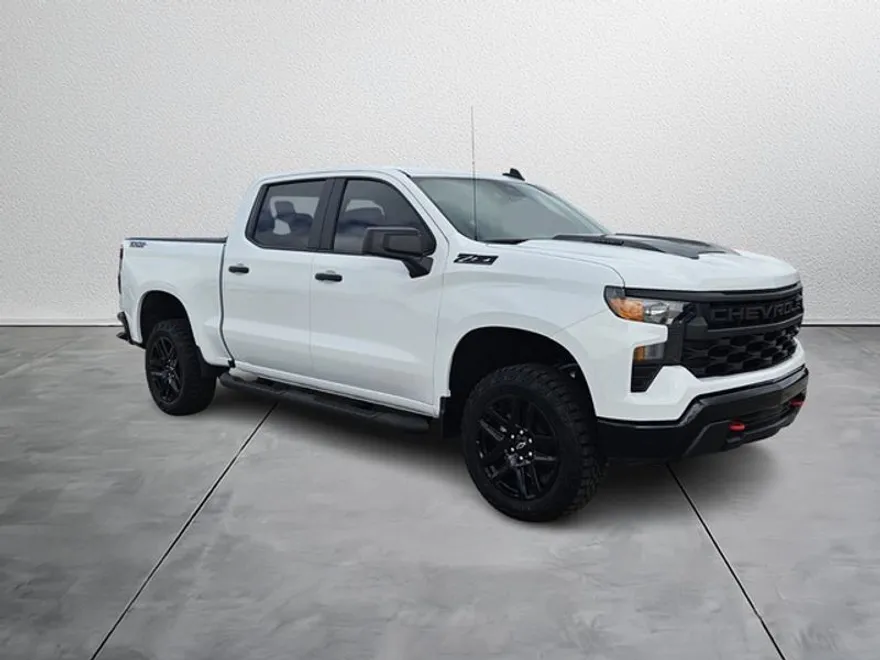 2026 Chevrolet Silverado 1500 Custom Trail Boss photo 1