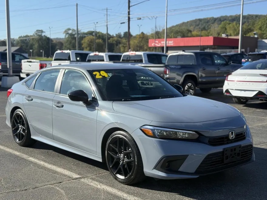 2024 Honda Civic Sport photo 1