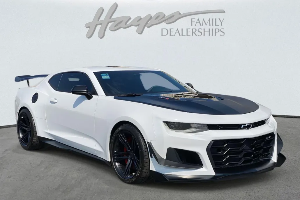 2022 Chevrolet Camaro ZL1 photo 1
