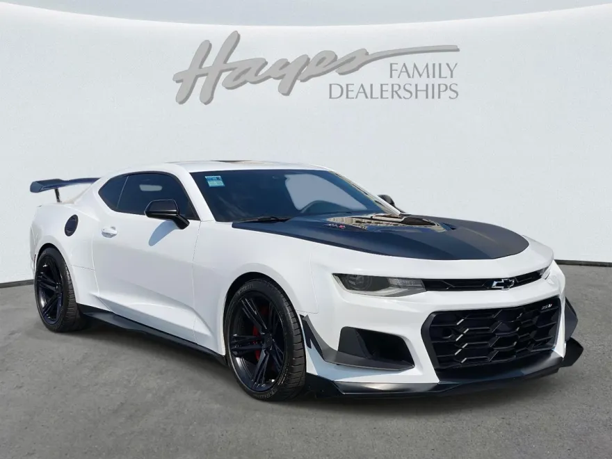 2022 Chevrolet Camaro ZL1 photo 1