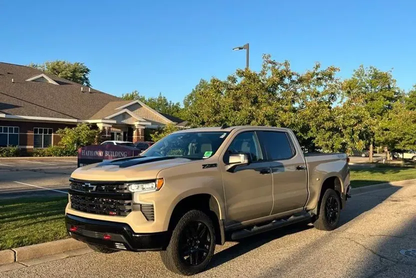 2022 Chevrolet Silverado 1500 LT Trail Boss photo 1