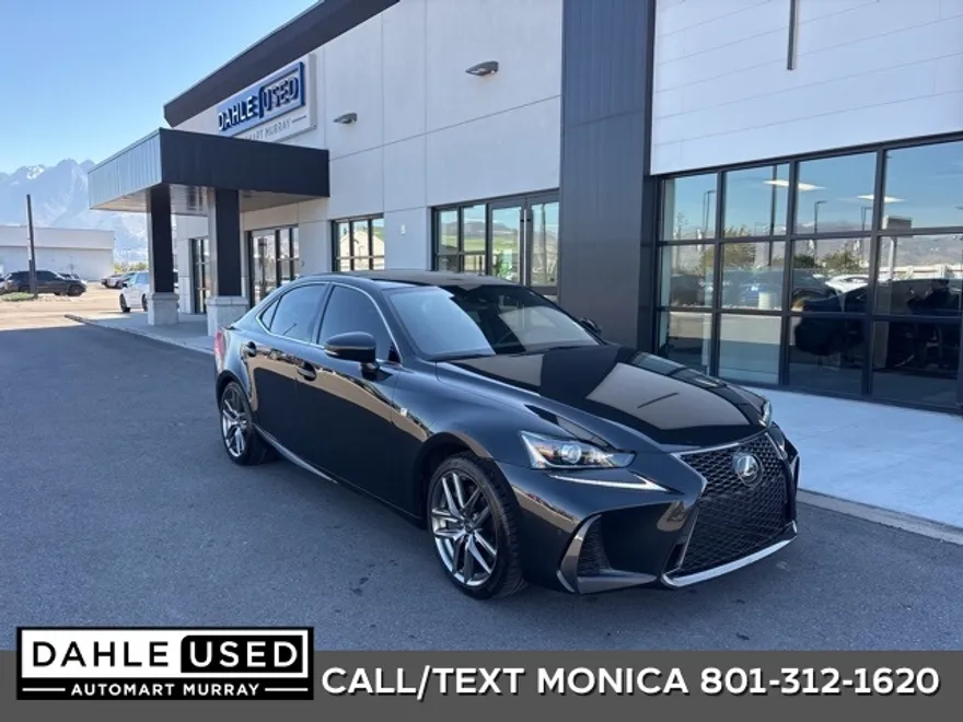 2018 Lexus IS 300 photo 1