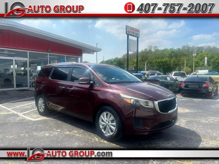 2016 Kia Sedona LX photo 1