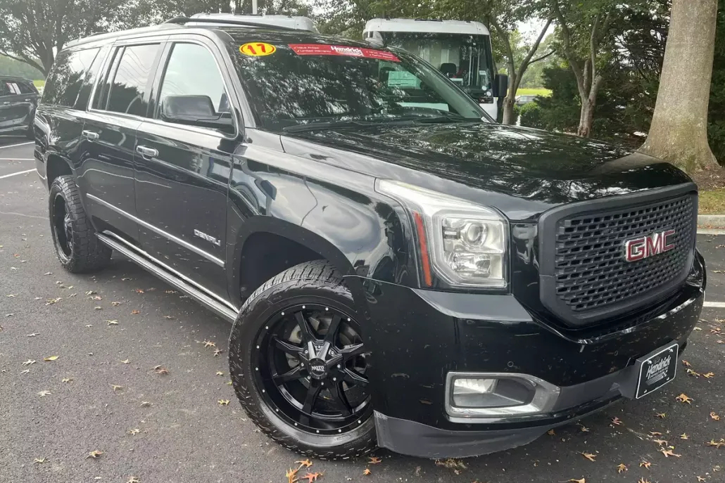 2017 Gmc Yukon XL Denali photo 1