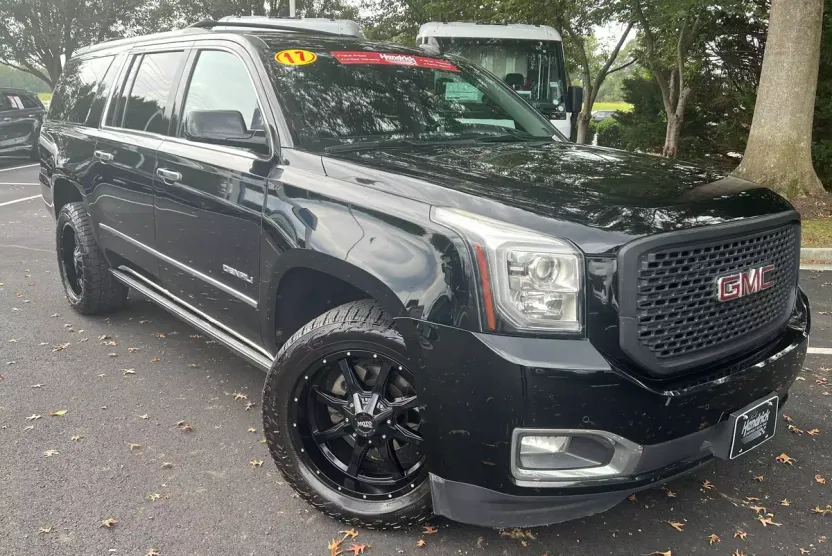 2017 Gmc Yukon XL Denali photo 1