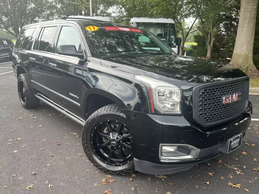 2017 Gmc Yukon XL Denali photo 1