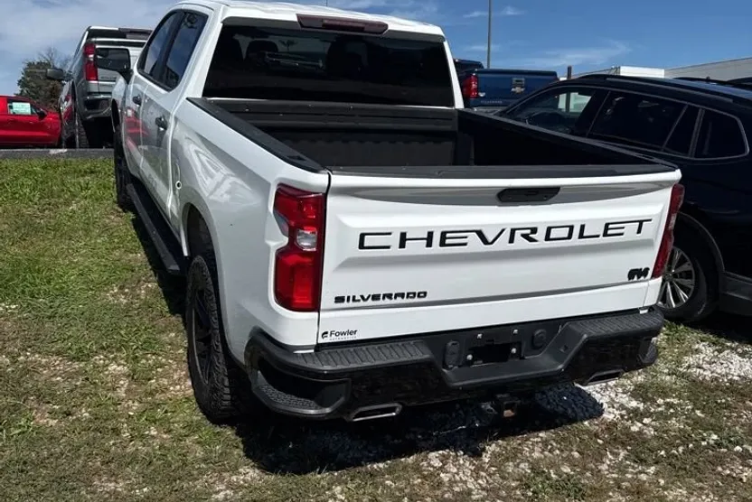 2021 Chevrolet Silverado 1500 Custom Trail Boss photo 1