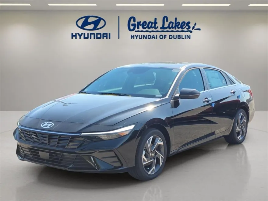 2025 Hyundai Elantra Limited photo 1